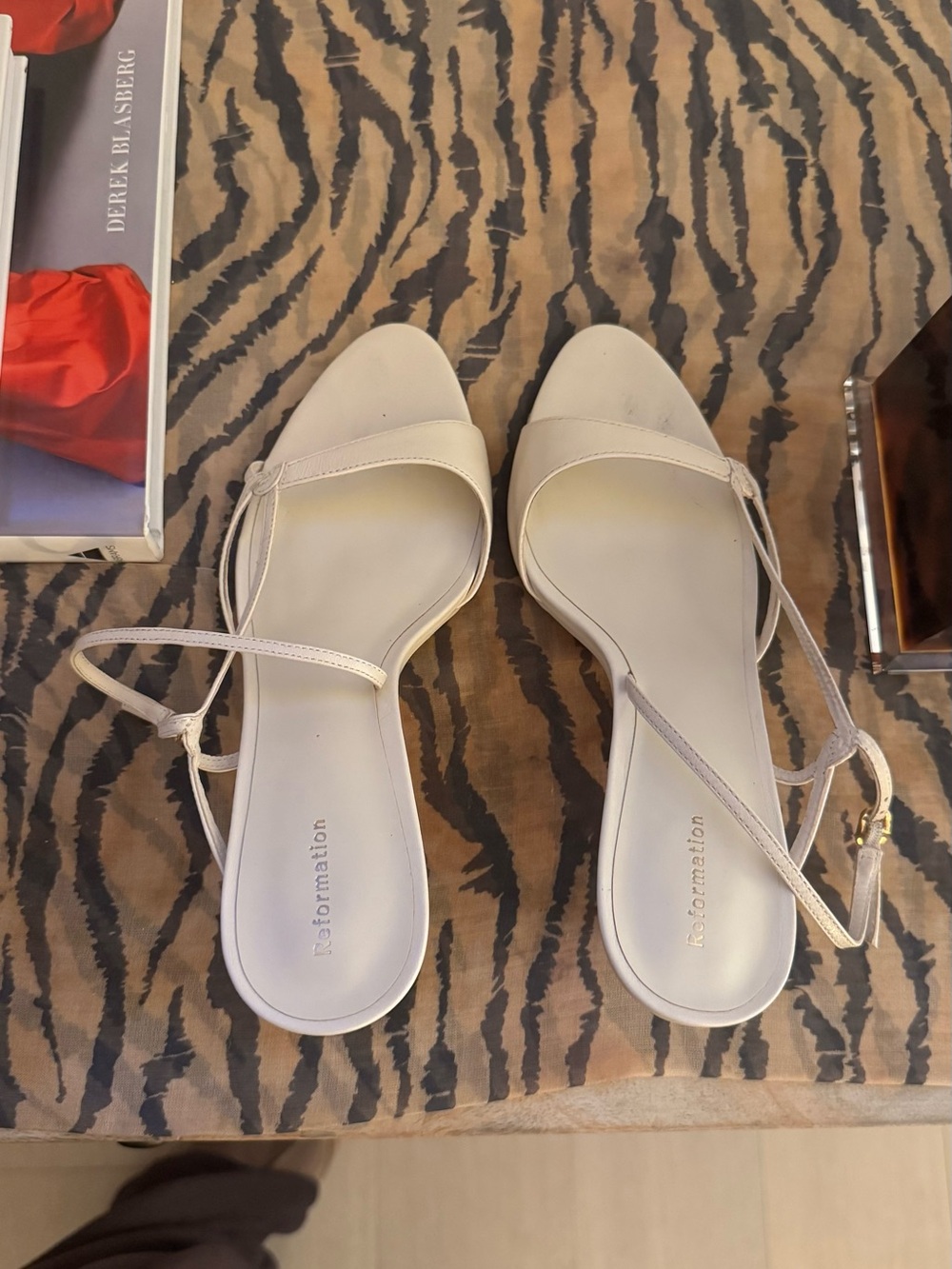 Reformation Cream Slingback Sandals - Picture 6 of 7